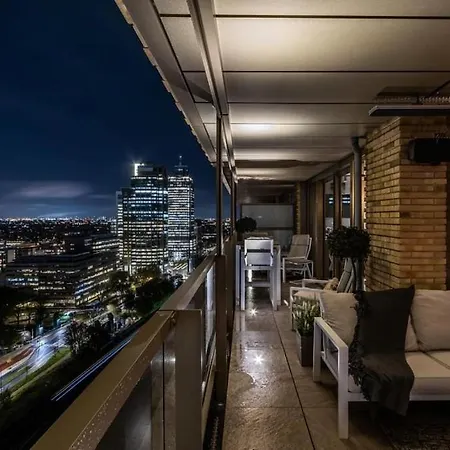 Highly Luxurious And High-end Finished אמסטרדם