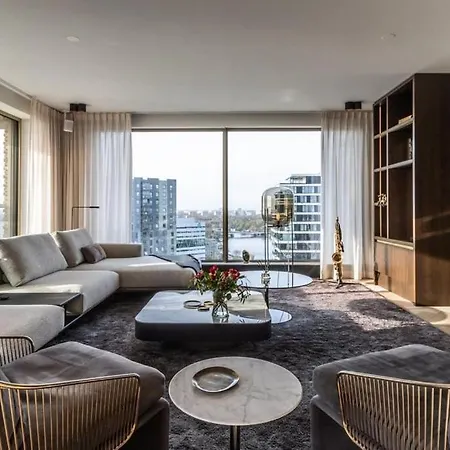 Highly Luxurious And High-end Finished דירה *