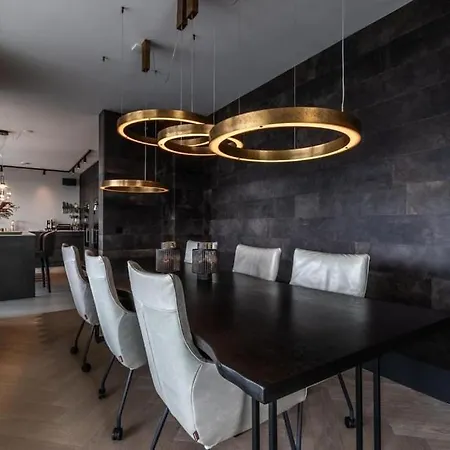 Highly Luxurious And High-end Finished Ámsterdam
