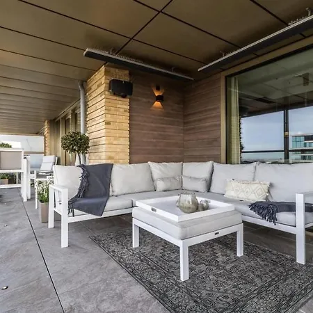 Highly Luxurious And High-end Finished Apartamento